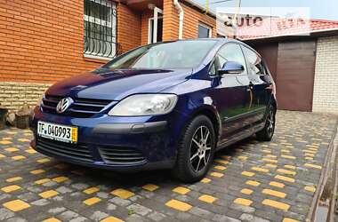 Хетчбек Volkswagen Golf 2006 в Черкасах