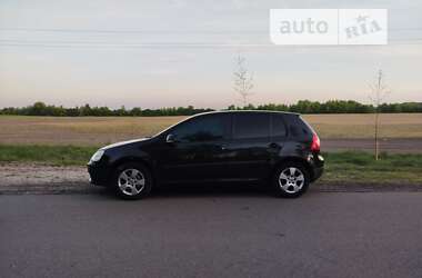 Хэтчбек Volkswagen Golf 2004 в Ковеле