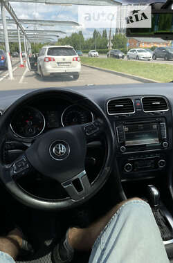 Универсал Volkswagen Golf 2012 в Киеве