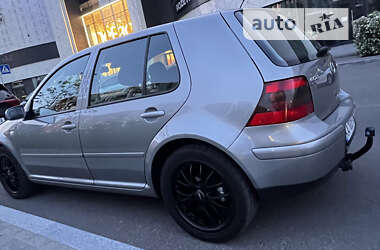 Хетчбек Volkswagen Golf 2003 в Василькові