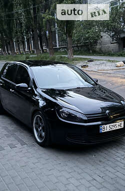 Хетчбек Volkswagen Golf 2010 в Києві