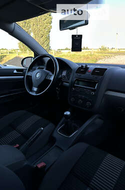 Хетчбек Volkswagen Golf 2008 в Луцьку