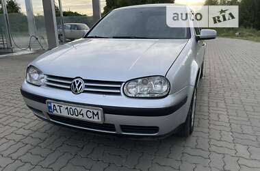 Хэтчбек Volkswagen Golf 2003 в Стрые