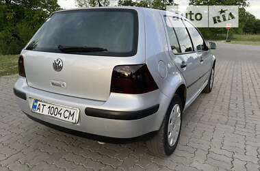 Хэтчбек Volkswagen Golf 2003 в Стрые