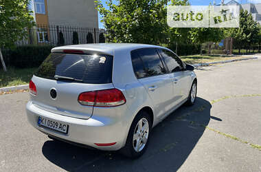 Хетчбек Volkswagen Golf 2009 в Києві