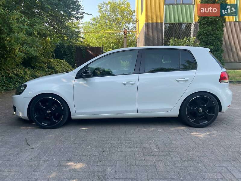 Хетчбек Volkswagen Golf 2009 в Рівному