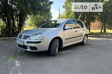 Хэтчбек Volkswagen Golf 2005 в Умани