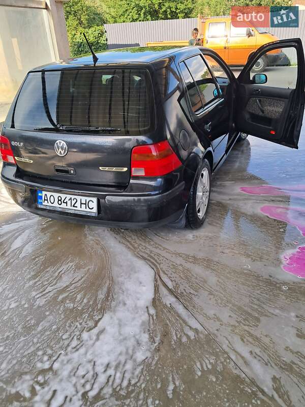 Хэтчбек Volkswagen Golf 1998 в Ужгороде