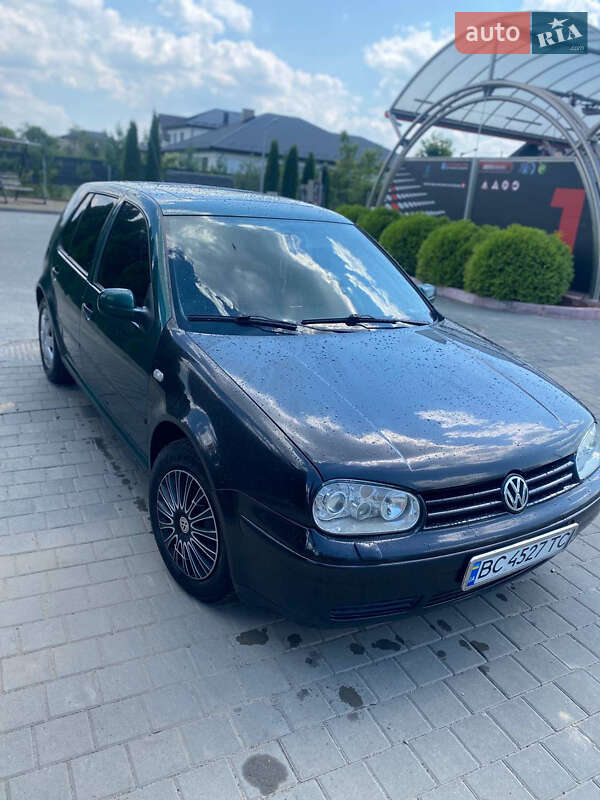 Хетчбек Volkswagen Golf 1998 в Старому Самборі