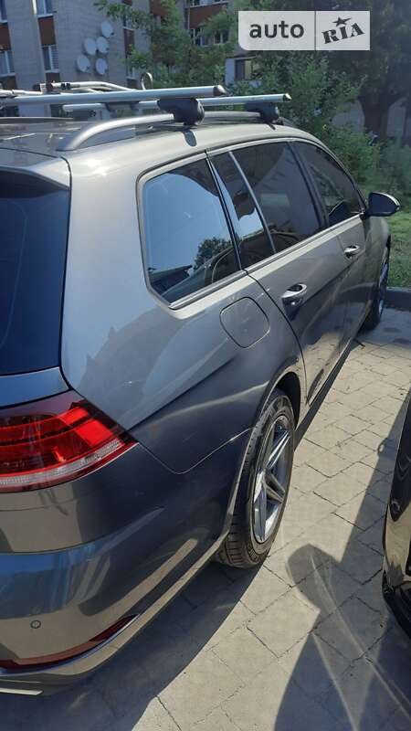 Универсал Volkswagen Golf 2017 в Львове