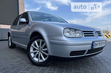 Хэтчбек Volkswagen Golf 2001 в Одессе