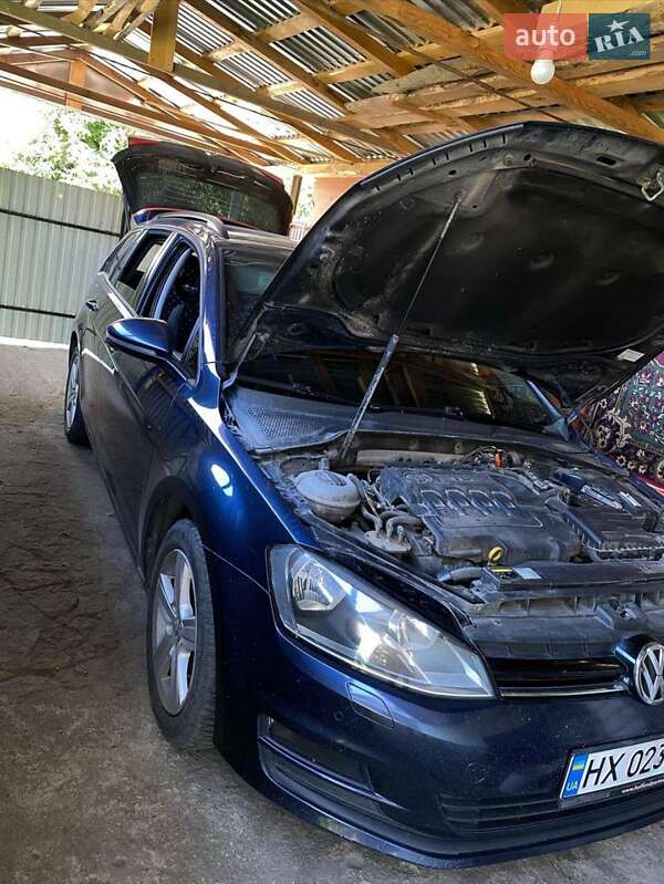 Универсал Volkswagen Golf 2013 в Шепетовке