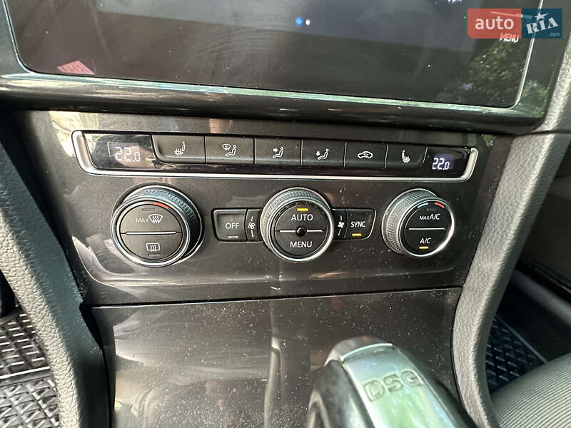 Универсал Volkswagen Golf 2018 в Хотине