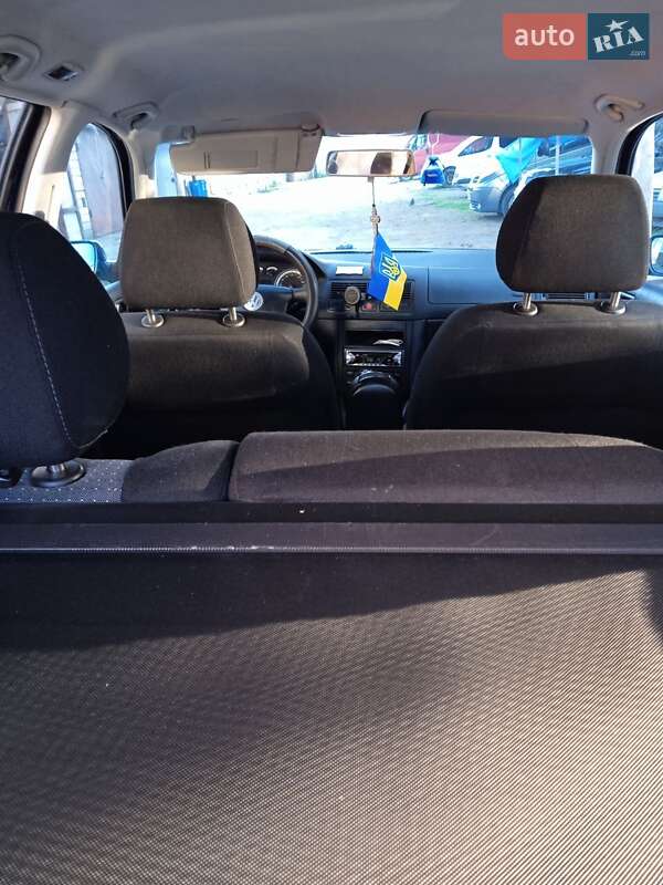 Универсал Volkswagen Golf 2003 в Львове