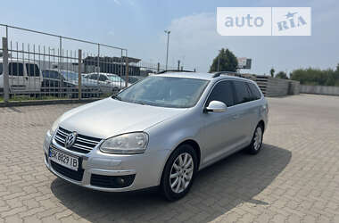 Универсал Volkswagen Golf 2009 в Сарнах