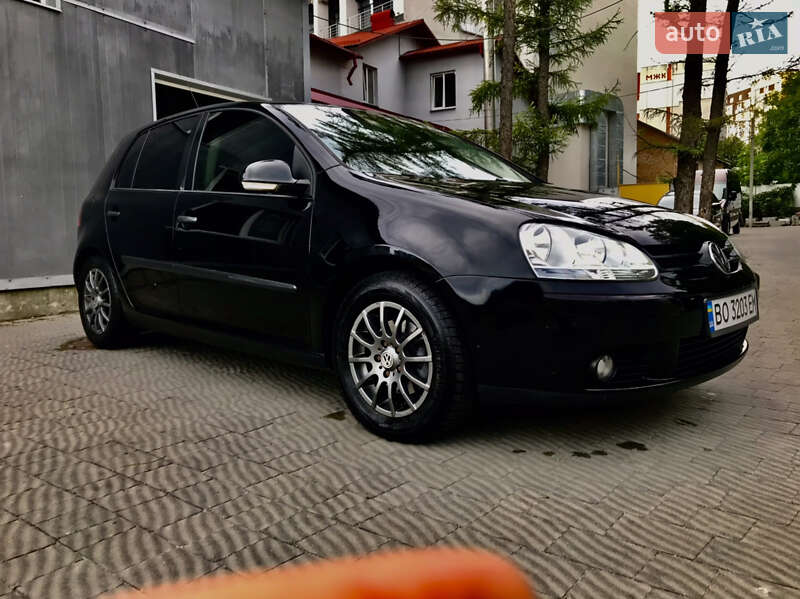 Хэтчбек Volkswagen Golf 2006 в Тернополе