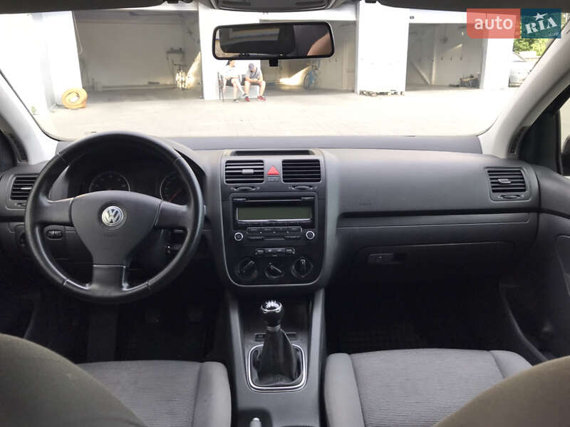 Хэтчбек Volkswagen Golf 2006 в Тернополе