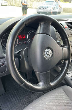 Хэтчбек Volkswagen Golf 2006 в Тернополе