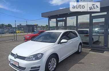 Хэтчбек Volkswagen Golf 2014 в Киеве