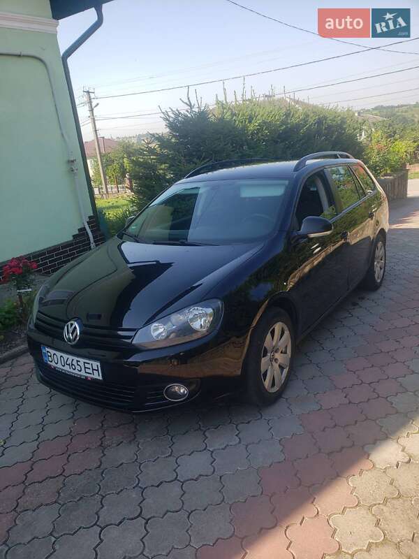 Универсал Volkswagen Golf 2012 в Бучаче