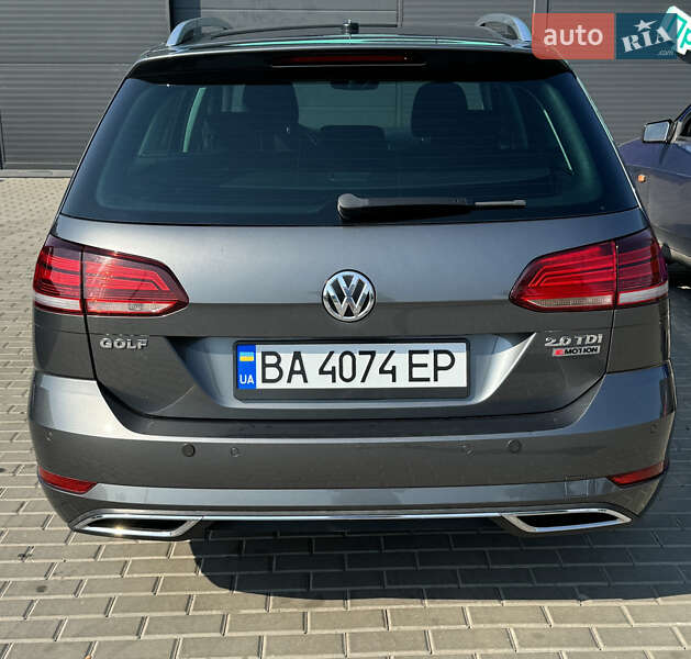 Універсал Volkswagen Golf 2017 в Новомиргороді