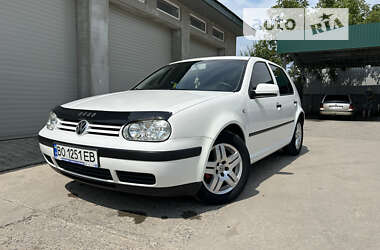 Хетчбек Volkswagen Golf 2003 в Теофіполі