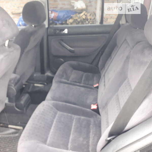 Универсал Volkswagen Golf 2002 в Тернополе