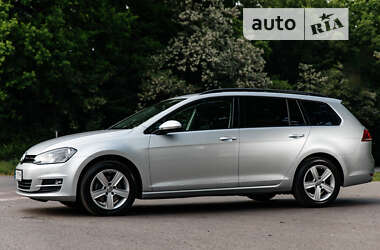 Універсал Volkswagen Golf 2015 в Полтаві