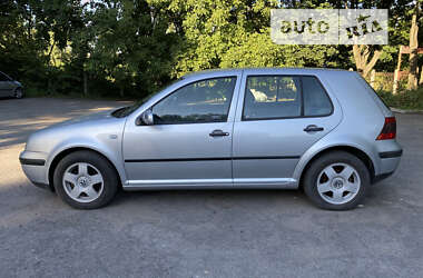 Хэтчбек Volkswagen Golf 2001 в Виннице