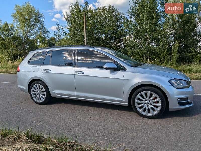 Универсал Volkswagen Golf 2014 в Житомире