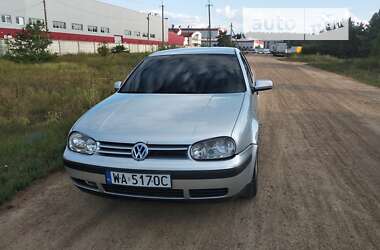 Хетчбек Volkswagen Golf 2001 в Коростені