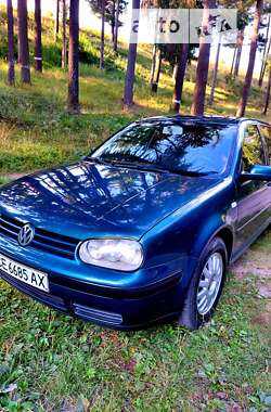 Хэтчбек Volkswagen Golf 2001 в Тростянце