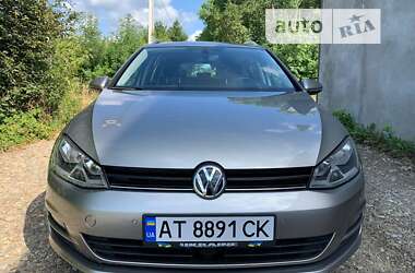 Универсал Volkswagen Golf 2014 в Черновцах