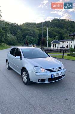 Хетчбек Volkswagen Golf 2008 в Сваляві