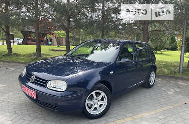 Хэтчбек Volkswagen Golf 2003 в Дрогобыче