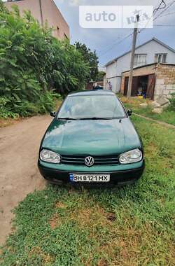 Хэтчбек Volkswagen Golf 2000 в Маяках