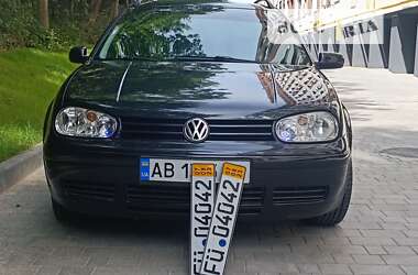 Универсал Volkswagen Golf 2003 в Виннице