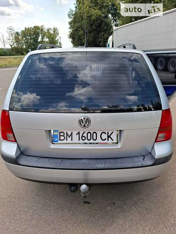 Універсал Volkswagen Golf 2001 в Сумах