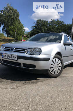 Универсал Volkswagen Golf 2000 в Киеве