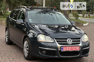 Универсал Volkswagen Golf 2008 в Староконстантинове