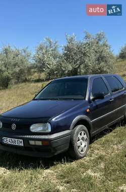 Хэтчбек Volkswagen Golf 1995 в Новоселице