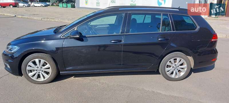 Универсал Volkswagen Golf 2017 в Киеве