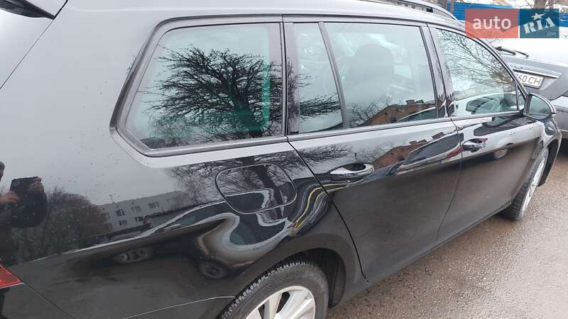 Универсал Volkswagen Golf 2017 в Киеве