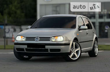 Хэтчбек Volkswagen Golf 2000 в Черновцах