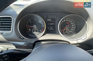 Універсал Volkswagen Golf 2012 в 