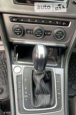 Универсал Volkswagen Golf 2015 в 