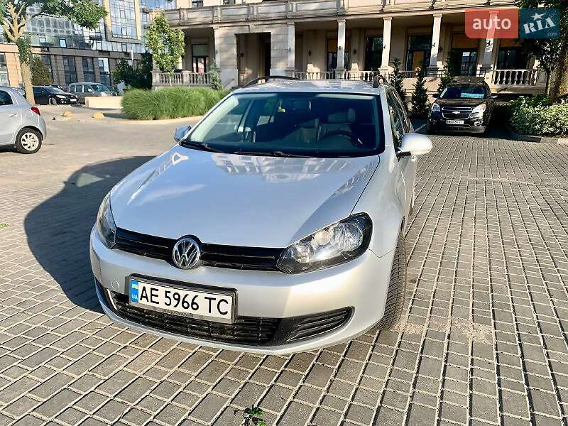 Универсал Volkswagen Golf 2010 в Одессе