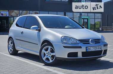 Хетчбек Volkswagen Golf 2004 в Львові