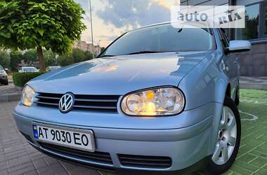 Хетчбек Volkswagen Golf 2002 в Черкасах