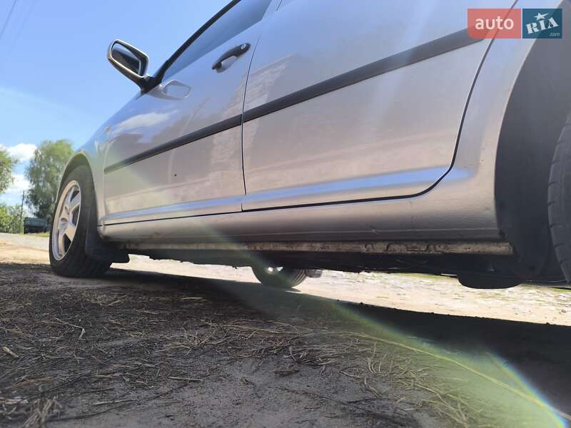 Универсал Volkswagen Golf 2002 в Бердичеве